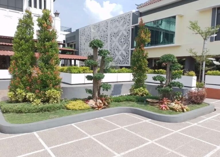 Faktor-Luas-dan-Kondisi-Lahan-Buat-Taman-di-Surabaya