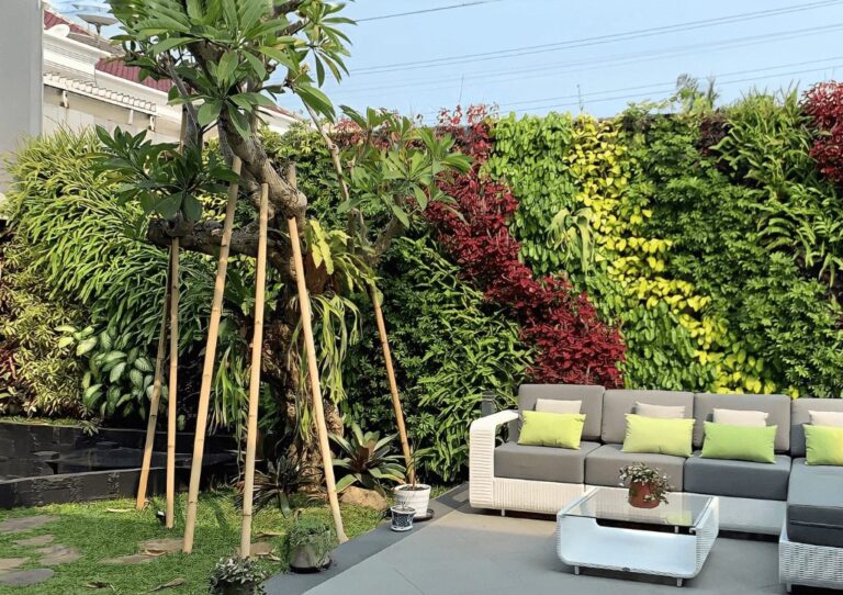 Layanan pembuatan taman untuk hunian dan properti komersial di Surabaya
